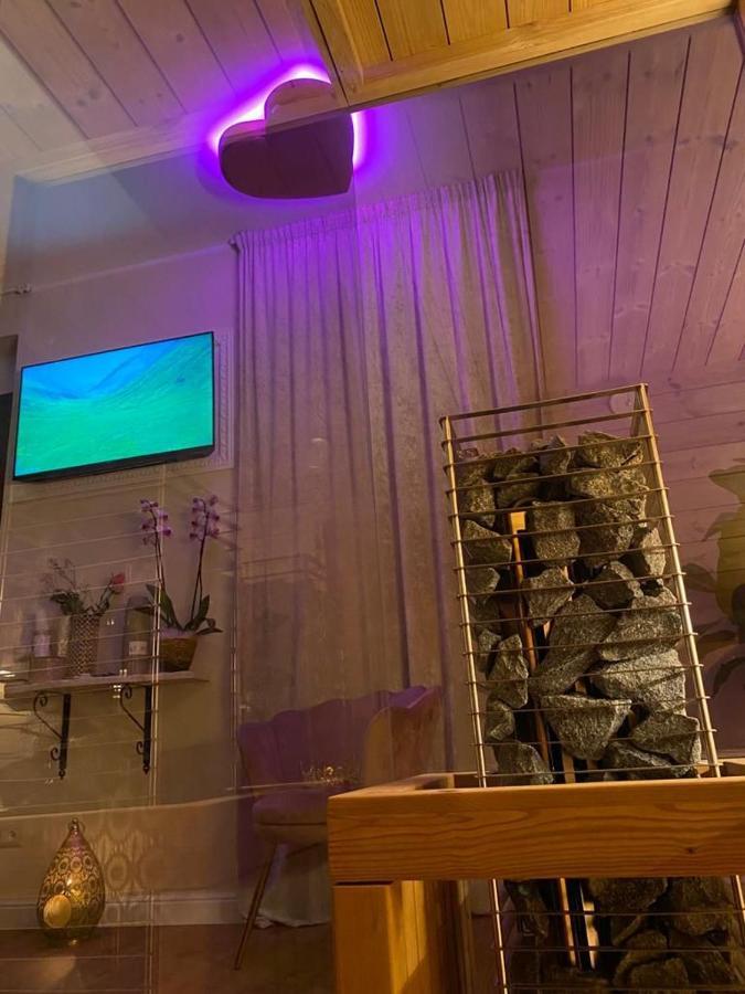 Love Space Sensory Spa & Relax Suite Santa Maria delle Mole Bagian luar foto